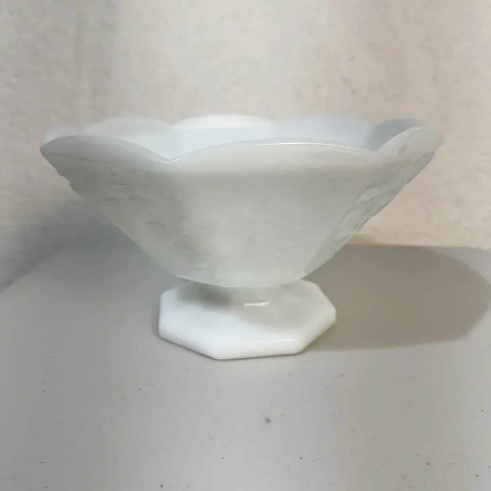 Anchor Hocking Harvest Grapevine White Milk Glass Compote Footed Pedestal Bowl